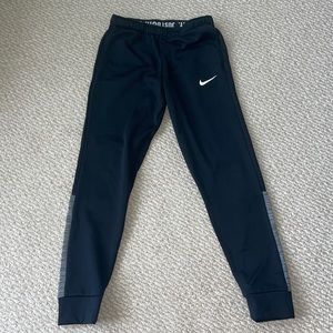 Nike Fleece lined pants - Girls XL - Excellent condition ⭐️